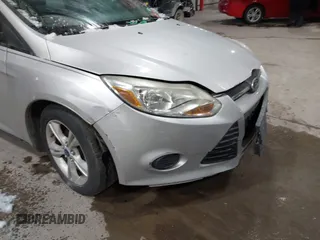 2014 Ford Focus SE with VIN 1FADP3F29EL160834, listed as a IAAI auction lot 41597552 with 118,410 mi miles. Bid and sale history available at carsss.com. Image 6.