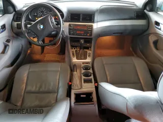 2002 BMW 3 Series 325i with VIN WBAET37452NG79633, listed as a Copart auction lot 44743375 with 118,710 mi miles and Clean Title. Bid and sale history available at carsss.com. Image 8.