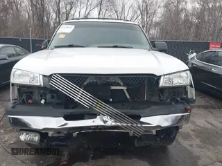 2005 Chevrolet Avalanche Z71 with VIN 3GNEK12Z65G200232, listed as a IAAI auction lot 41128043 with 173,874 mi miles. Bid and sale history available at carsss.com. Image 6.