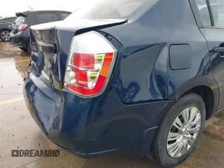 2008 Nissan Sentra S z VIN 3N1AB61E78L725060, wystawiony jako IAAI lot #42098789 z przebiegiem 195 341 mil mil oraz . Historia ofert i sprzedaży dostępna na DreamBid. Obrazek 18.