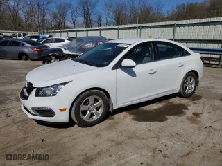 2015 Chevrolet Cruze LT with VIN 1G1PC5SB1F7286600, listed as a Copart auction lot 52152485 with 153,151 mi miles and Salvage Title. Bid and sale history available at carsss.com. Image 1.