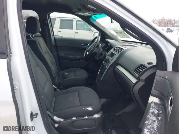 2015 Ford Utility Police Interceptor with VIN 1FM5K8AR5FGC42595, listed as a IAAI auction lot 41202194 with 94,123 mi miles. Bid and sale history available at carsss.com. Image 5.