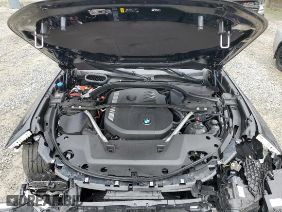 2023 BMW 7 Series 740i z VIN WBA23EH04PCM35417, wystawiony jako Copart lot #64016503 z przebiegiem 12 425 mil mil oraz . Historia ofert i sprzedaży dostępna na DreamBid. Obrazek 11.