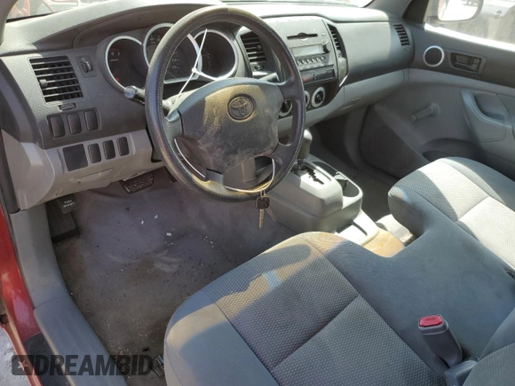2007 Toyota Tacoma z VIN 5TENX22N17Z453222, wystawiony jako Copart lot #57513525 z przebiegiem 210 103 mil mil oraz Czysty tytuł • Clean title. Historia ofert i sprzedaży dostępna na DreamBid. Obrazek 8.