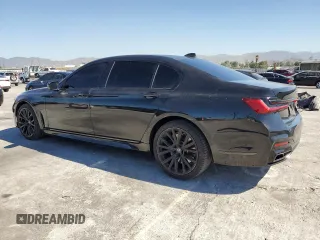 2022 BMW 7 Series 740i with VIN WBA7T2C00NCK41427, listed as a Copart auction lot 65962033 with 17,842 mi miles. Bid and sale history available at carsss.com. Image 2.