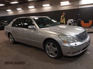 2004 Lexus LS 430 z VIN JTHBN36F840154239, wystawiony jako IAAI lot #42321185 z przebiegiem 117 073 mil mil oraz . Historia ofert i sprzedaży dostępna na DreamBid. Obrazek 1.