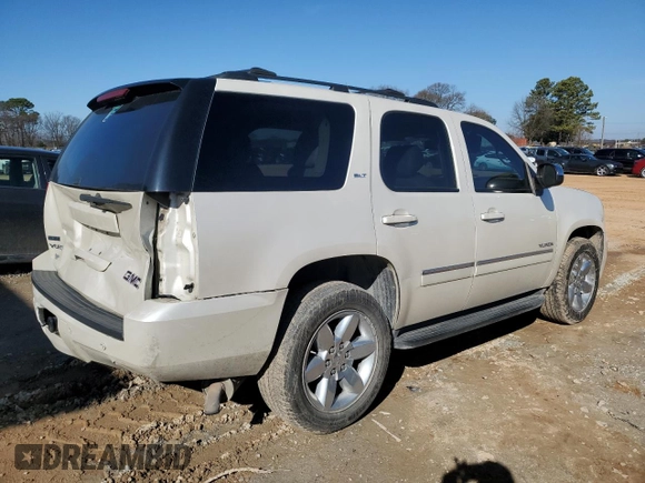 2011 GMC Yukon SLT with VIN 1GKS1CE06BR284107, listed as a Copart auction lot 43546945 with 240,582 mi miles and Salvage Title. Bid and sale history available at carsss.com. Image 3.