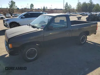 1993 Nissan Frontier z VIN 1N6SD11S1PC320341, wystawiony jako Copart lot #43697755 z przebiegiem 259 472 mil mil oraz Szkoda całkowita • Salvage title. Historia ofert i sprzedaży dostępna na DreamBid. Obrazek 1.