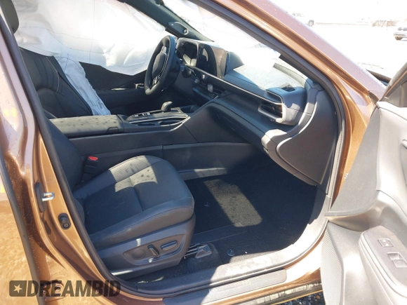 2023 Toyota Crown Platinum with VIN JTDAFAAF2P3002451, listed as a IAAI auction lot 41878370 with Not Provided miles and . Bid and sale history available at DreamBid. Image 5.