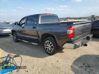 2018 Toyota Tundra 2WD SR5 with VIN 5TFEM5F10JX123149, listed as a Copart auction lot 45676045 with 76,709 mi miles and Salvage Title. Bid and sale history available at carsss.com. Image 2.