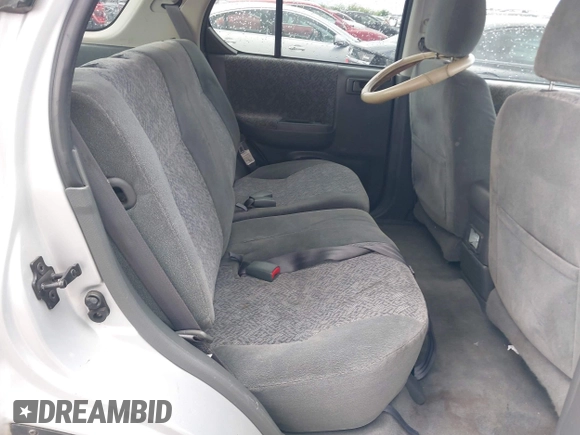 2001 Isuzu Rodeo S with VIN 4S2DM58WX14352481, listed as a IAAI auction lot 42152621 with 162,696 mi miles. Bid and sale history available at carsss.com. Image 8.