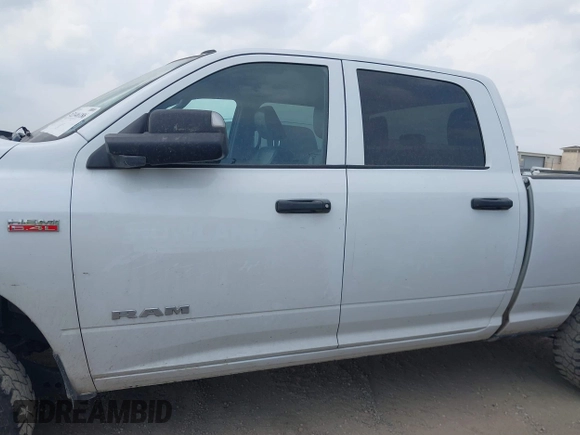 2022 Ram 2500 Tradesman with VIN 3C6UR5CJXNG204016, listed as a IAAI auction lot 42146186 with 105,216 mi miles. Bid and sale history available at carsss.com. Image 14.