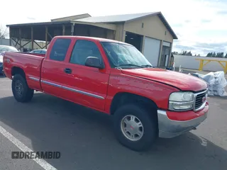 2000 GMC New Sierra 1500 SLE with VIN 1GTEK19T8YE214431, listed as a IAAI auction lot 41858987 with 178,402 mi miles. Bid and sale history available at carsss.com. Image 1.