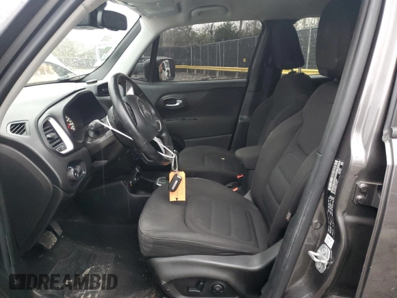 2018 Jeep Renegade Latitude z VIN ZACCJBBB7JPJ39426, wystawiony jako Copart lot #84618564 z przebiegiem Nie podano mil oraz Szkoda całkowita • Salvage title. Historia ofert i sprzedaży dostępna na DreamBid. Obrazek 7.