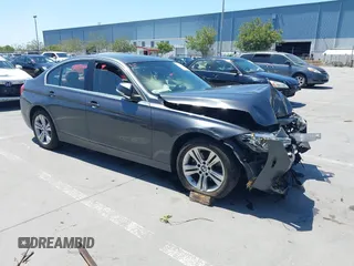 2016 BMW 3 Series 328i z VIN WBA8E9G52GNT84514, wystawiony jako IAAI lot #42396193 z przebiegiem 94 961 mil mil oraz . Historia ofert i sprzedaży dostępna na DreamBid. Obrazek 1.