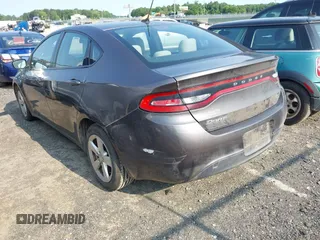 2015 Dodge Dart SXT z VIN 1C3CDFBB9FD281563, wystawiony jako IAAI lot #42402139 z przebiegiem 166 238 mil mil oraz . Historia ofert i sprzedaży dostępna na DreamBid. Obrazek 3.