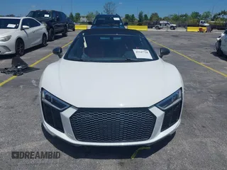 2017 Audi R8 z VIN WUAVACFX0H7903232, wystawiony jako IAAI lot #42247728 z przebiegiem 74 755 mil mil oraz . Historia ofert i sprzedaży dostępna na DreamBid. Obrazek 12.