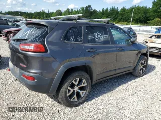 2017 Jeep Cherokee Trailhawk z VIN 1C4PJMBS9HW638497, wystawiony jako Copart lot #58435515 z przebiegiem 114 548 mil mil oraz Szkoda całkowita • Salvage title. Historia ofert i sprzedaży dostępna na DreamBid. Obrazek 3.