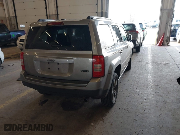 2016 Jeep Patriot Sport with VIN 1C4NJPBA1GD694198, listed as a IAAI auction lot 41291526 with 187,466 mi miles and . Bid and sale history available at DreamBid. Image 4.