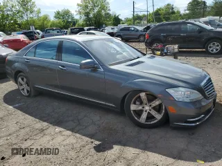 2010 Mercedes-Benz S 550 z VIN WDDNG8GB7AA349245, wystawiony jako Copart lot #57496695 z przebiegiem 100 820 mil mil oraz Szkody całkowita. Historia ofert i sprzedaży dostępna na DreamBid. Obrazek 4.