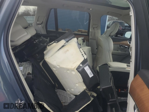 2021 Volvo XC90 Momentum with VIN YV4A221K2M1702621, listed as a Copart auction lot 51053585 with 65,991 mi miles and Salvage Title. Bid and sale history available at DreamBid. Image 10.