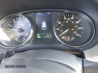 2018 Nissan Rogue SV z VIN JN8AT2MV0JW301660, wystawiony jako IAAI lot #41917845 z przebiegiem 112 416 mil mil oraz . Historia ofert i sprzedaży dostępna na DreamBid. Obrazek 7.
