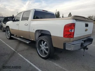 2007 Chevrolet Silverado 1500 LS with VIN 2GCEC13C771730673, listed as a Copart auction lot 86037784 with 166,619 mi miles and Salvage Title. Bid and sale history available at carsss.com. Image 2.