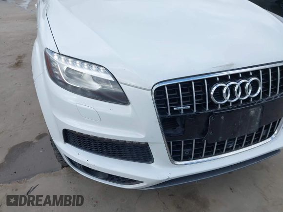 2015 Audi Q7 S line Prestige z VIN WA1DGAFE4FD031348, wystawiony jako IAAI lot #41513171 z przebiegiem 139 013 mil mil oraz . Historia ofert i sprzedaży dostępna na DreamBid. Obrazek 19.