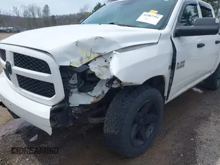 2015 Ram 1500 Express z VIN 1C6RR7KT3FS647476, wystawiony jako IAAI lot #41987391 z przebiegiem 150 000 mil mil oraz . Historia ofert i sprzedaży dostępna na DreamBid. Obrazek 6.