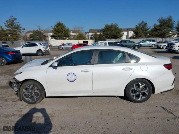 2021 Kia Forte LXS with VIN 3KPF24AD8ME299344, listed as a IAAI auction lot 41644691 with NaN miles. Bid and sale history available at carsss.com. Image 14.