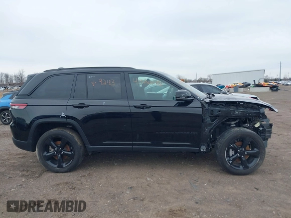 2024 Jeep Grand Cherokee Altitude z VIN 1C4RJHAG7RC679243, wystawiony jako IAAI lot #41920086 z przebiegiem Nie podano mil oraz . Historia ofert i sprzedaży dostępna na DreamBid. Obrazek 14.