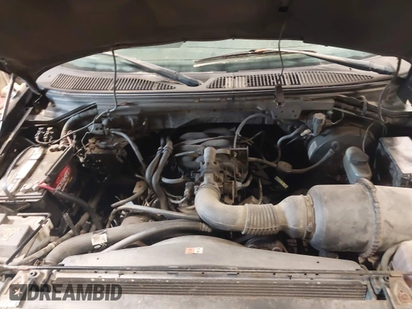2001 Ford F-150 XL с VIN 1FTZF18241NA86371, выставлен на аукционе IAAI как лот 42621430 с пробегом Не указан миль и . История ставок и продаж доступна на DreamBid. Изображение 10.