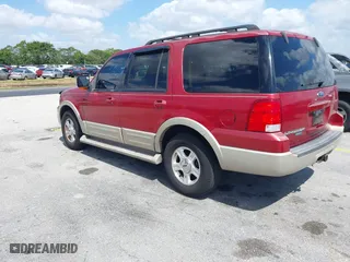 2005 Ford Expedition Eddie Bauer with VIN 1FMPU175X5LA40873, listed as a IAAI auction lot 42017353 with 216,737 mi miles. Bid and sale history available at carsss.com. Image 3.