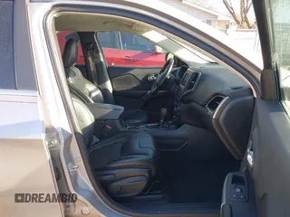 2019 Jeep Cherokee Latitude Plus с VIN 1C4PJMLX1KD126391, выставлен на аукционе IAAI как лот 41718079 с пробегом 119 141 миль миль и . История ставок и продаж доступна на DreamBid. Изображение 5.