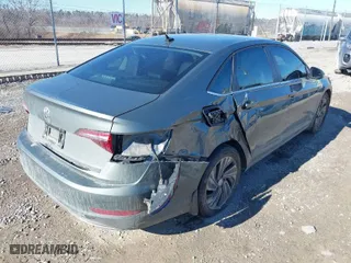 2019 Volkswagen Jetta SEL Premium with VIN 3VWG57BU4KM102200, listed as a IAAI auction lot 41356445 with 85,525 mi miles. Bid and sale history available at carsss.com. Image 4.