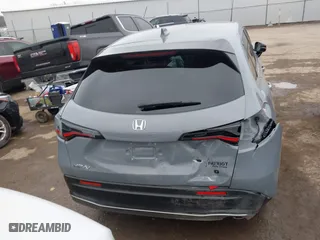 2025 Honda HR-V Sport with VIN 3CZRZ2H55SM732630, listed as a IAAI auction lot 41690406 with 9,828 mi miles. Bid and sale history available at carsss.com. Image 17.
