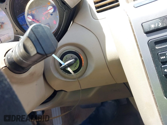 2007 Nissan Murano S с VIN JN8AZ08T67W500197, выставлен на аукционе IAAI как лот 42409100 с пробегом 181 021 миль миль и . История ставок и продаж доступна на DreamBid. Изображение 11.