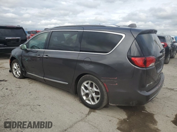 2020 Chrysler Pacifica Limited z VIN 2C4RC1GG3LR187459, wystawiony jako Copart lot #54705195 z przebiegiem 129 345 mil mil oraz Szkody całkowita. Historia ofert i sprzedaży dostępna na DreamBid. Obrazek 2.