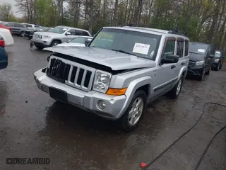 2006 Jeep Commander with VIN 1J8HG48N26C288836, listed as a IAAI auction lot 42019639 with 178,807 mi miles. Bid and sale history available at carsss.com. Image 2.