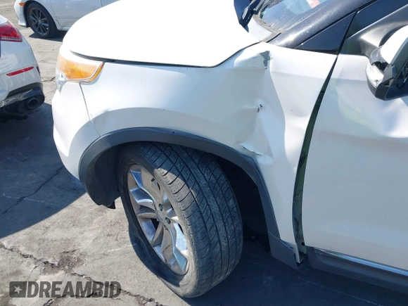 2015 Ford Explorer Limited z VIN 1FM5K7F87FGC65631, wystawiony jako IAAI lot #41465348 z przebiegiem Nie podano mil oraz . Historia ofert i sprzedaży dostępna na DreamBid. Obrazek 17.