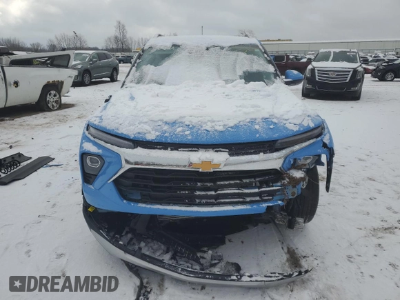 2024 Chevrolet TrailBlazer LT with VIN KL79MRSL9RB077343, listed as a Copart auction lot 43784025 with 20,632 mi miles and Non Repairable. Bid and sale history available at DreamBid. Image 5.