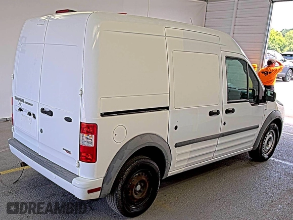 2013 Ford Transit Connect XLT z VIN NM0LS7BN2DT141131, wystawiony jako IAAI lot #42571503 z przebiegiem 151 903 mil mil oraz . Historia ofert i sprzedaży dostępna na DreamBid. Obrazek 12.