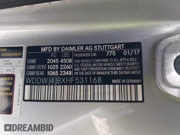 2017 Mercedes-Benz C 300 with VIN WDDWJ4JBXHF531168, listed as a IAAI auction lot 41923352 with 82,262 mi miles and . Bid and sale history available at carsss.com. Image 9.