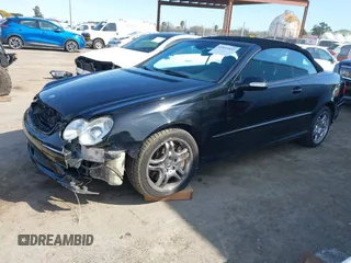2004 Mercedes-Benz CLK 55 AMG z VIN WDBTK76G14T022337, wystawiony jako IAAI lot #41835855 z przebiegiem 136 083 mil mil oraz . Historia ofert i sprzedaży dostępna na DreamBid. Obrazek 2.