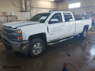 2015 Chevrolet Silverado 2500HD LT with VIN 1GC1KVEG7FF539867, listed as a IAAI auction lot 41481837 with 270,521 mi miles. Bid and sale history available at carsss.com. Image 17.