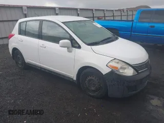2008 Nissan Versa 1.8 S with VIN 3N1BC13E68L385921, listed as a IAAI auction lot 41885054 with 215,511 mi miles. Bid and sale history available at carsss.com. Image 1.