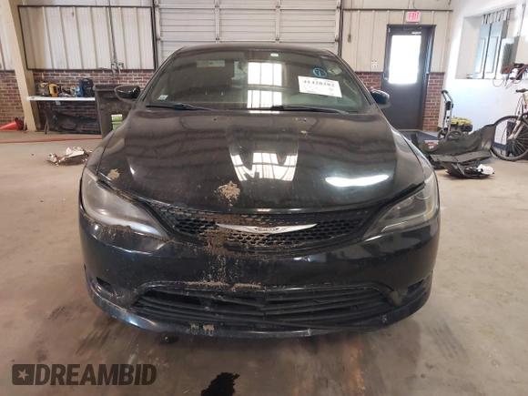 2015 Chrysler 200 S with VIN 1C3CCCBB7FN629131, listed as a IAAI auction lot 41428282 with 290,014 mi miles and . Bid and sale history available at carsss.com. Image 12.