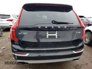 2017 Volvo XC90 Inscription with VIN YV4A22PL1H1176889, listed as a Copart auction lot 37447453 with 33,987 mi miles. Bid and sale history available at carsss.com. Image 6.