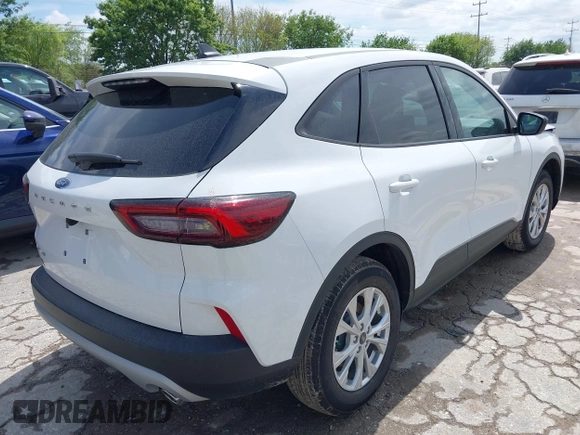 2025 Ford Escape Active z VIN 1FMCU0GN7SUA03259, wystawiony jako IAAI lot #41899036 z przebiegiem 189 mil mil oraz . Historia ofert i sprzedaży dostępna na DreamBid. Obrazek 4.