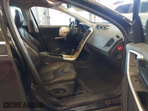 2010 Volvo XC60 3.0T z VIN YV4992DZXA2020907, wystawiony jako IAAI lot #41736455 z przebiegiem 140 890 mil mil oraz . Historia ofert i sprzedaży dostępna na DreamBid. Obrazek 5.
